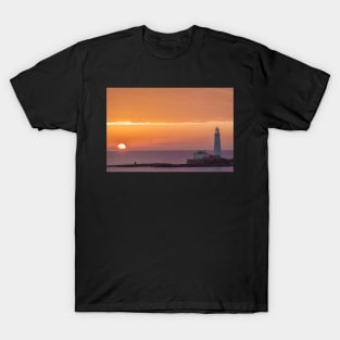 Sunrise at st marys lighthouse whitley bay T-Shirt